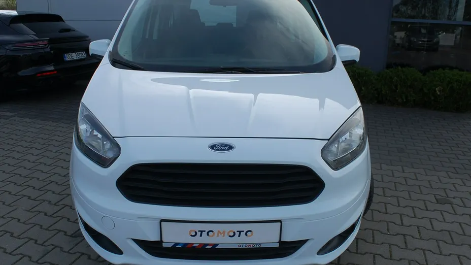 FORD Tourneo Courier -