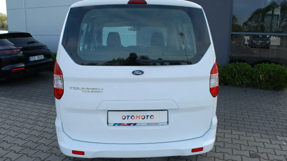 FORD Tourneo Courier -