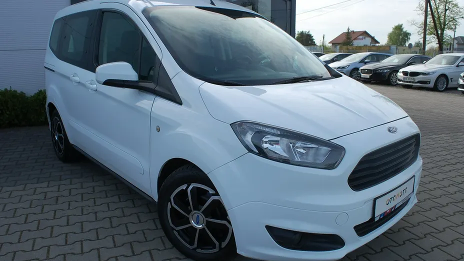 FORD Tourneo Courier -