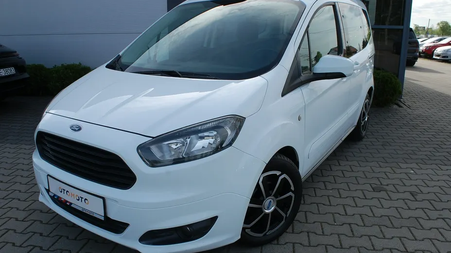 FORD Tourneo Courier -
