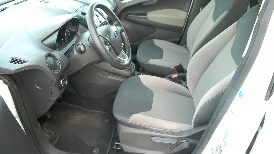 FORD Tourneo Courier -