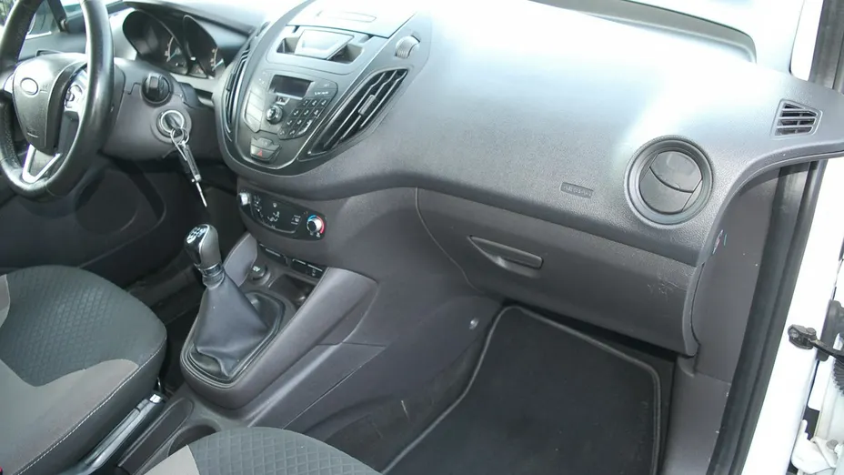 FORD Tourneo Courier -