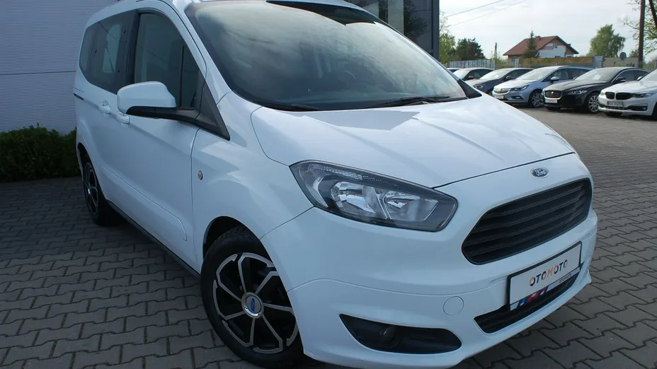 FORD Tourneo Courier -