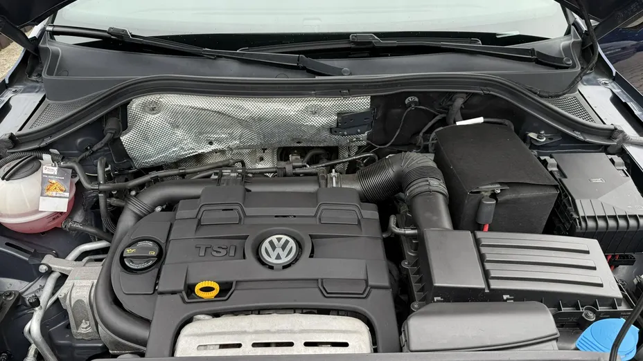 VOLKSWAGEN Tiguan -