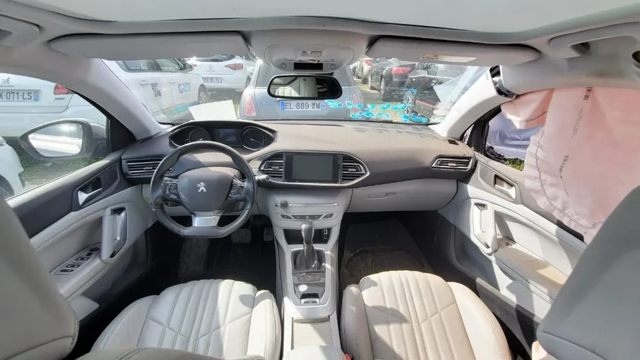 PEUGEOT 308 -