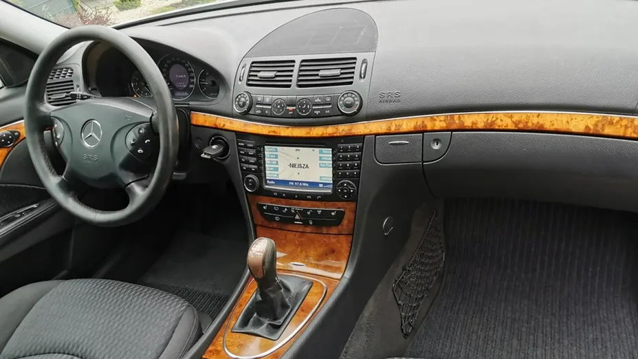 MERCEDES-BENZ E Klasa -