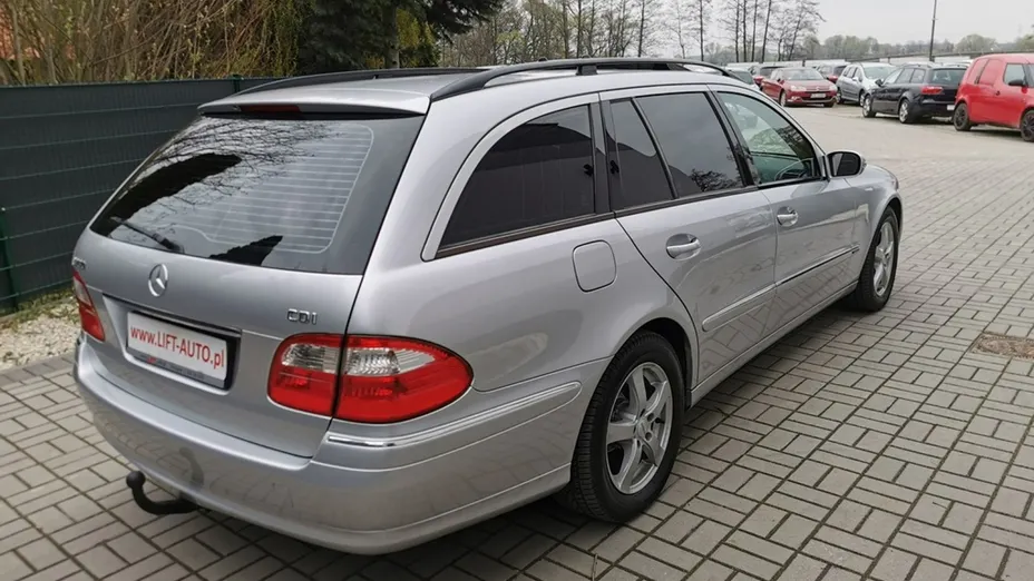 MERCEDES-BENZ E Klasa -