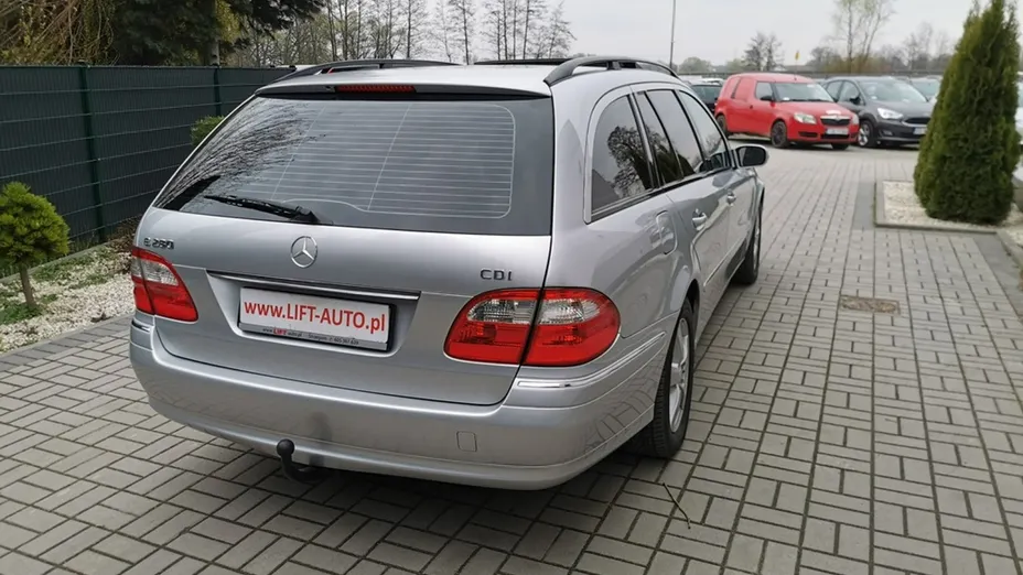 MERCEDES-BENZ E Klasa -