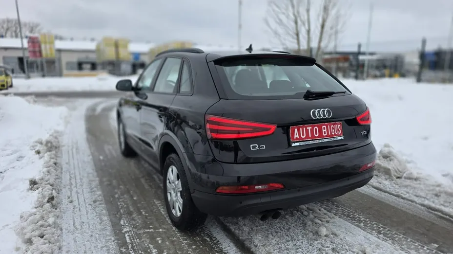 AUDI Q3 -