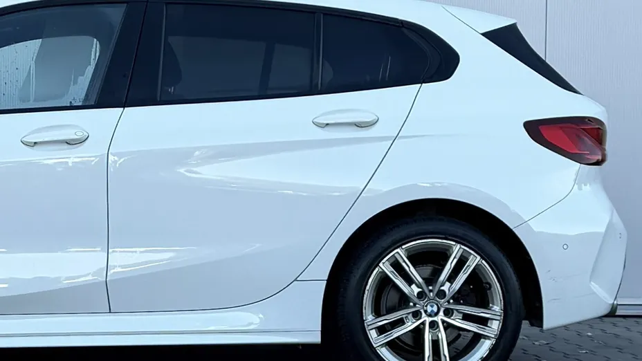 BMW Seria 1 118i M Sport aut