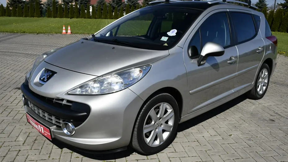 PEUGEOT 207 -