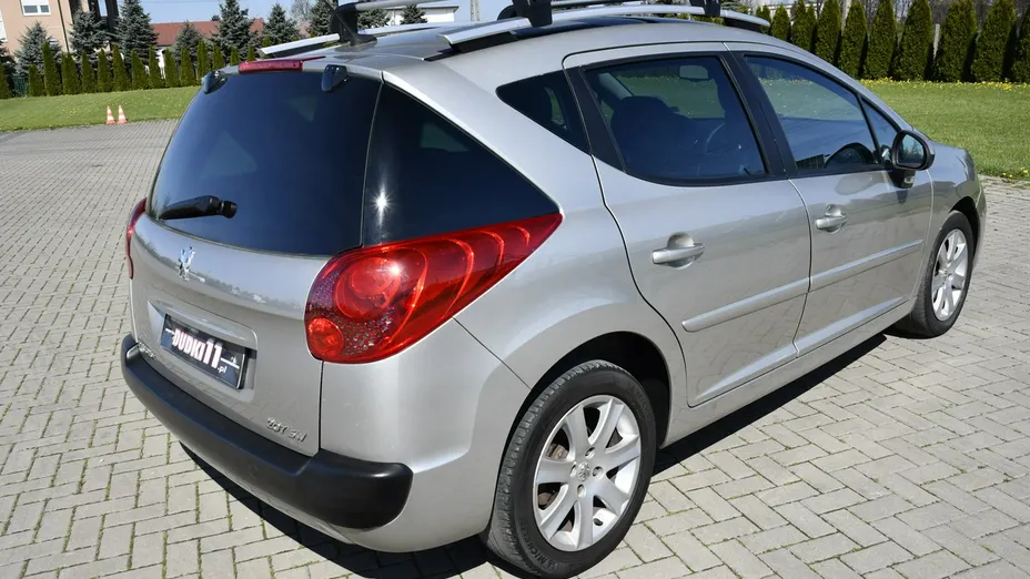 PEUGEOT 207 -