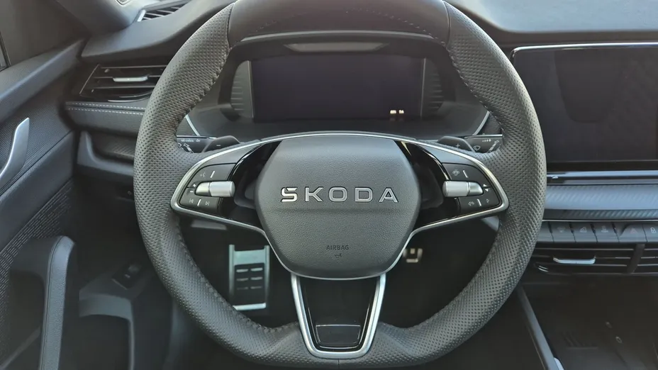SKODA Octavia Octavia 1.5 TSI mHEV Sportline Tech DSG Nowy