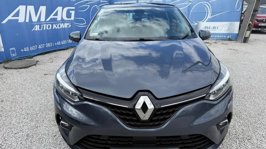 RENAULT Clio -