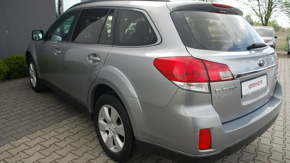 SUBARU Legacy -