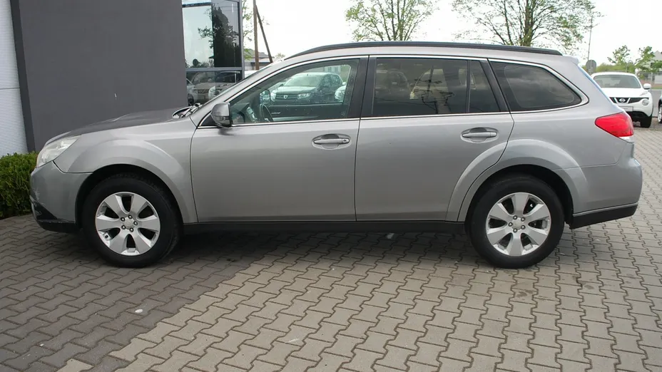 SUBARU Legacy -