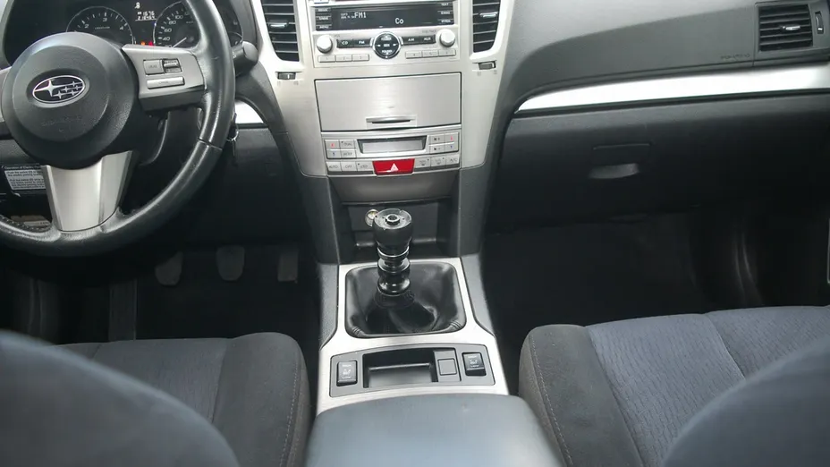 SUBARU Legacy -