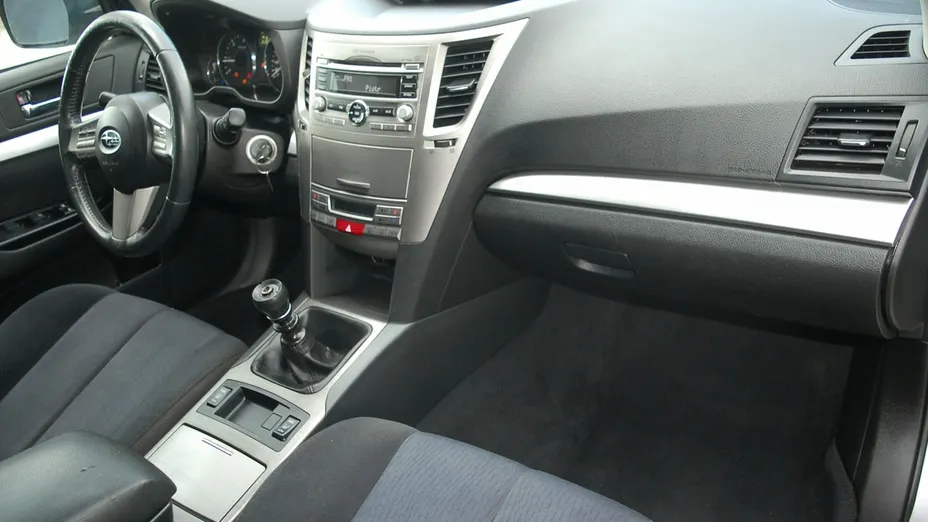 SUBARU Legacy -