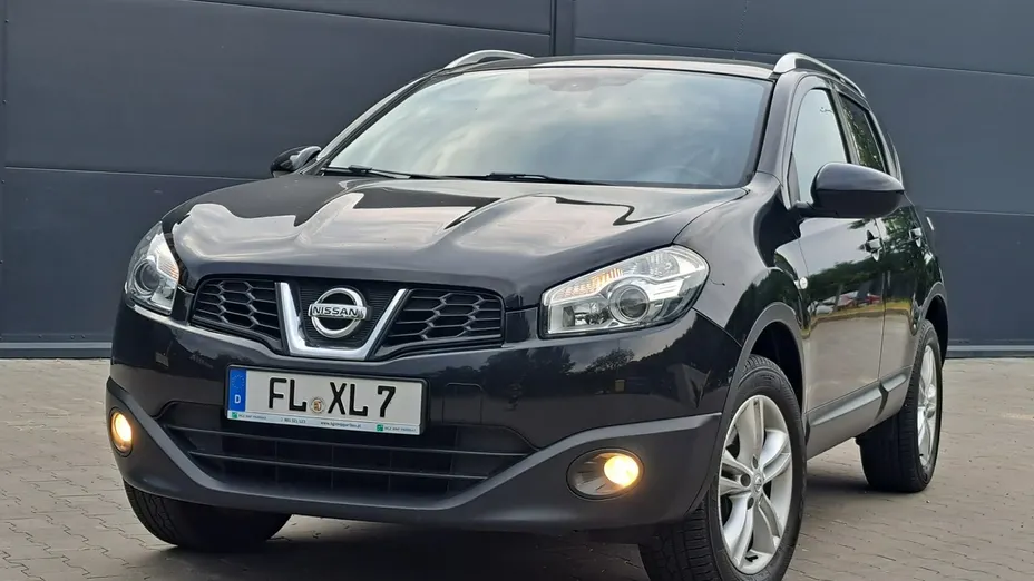 NISSAN Qashqai -