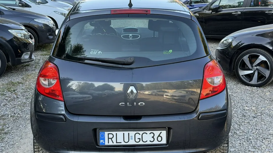 RENAULT Clio -