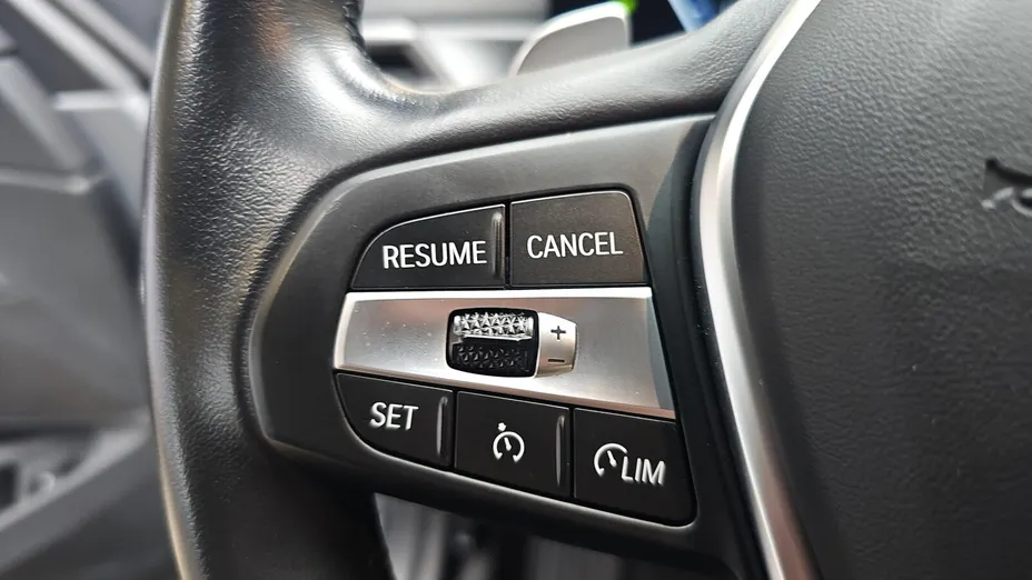 BMW Seria 3 330i xDrive aut