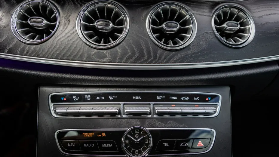 MERCEDES-BENZ E Klasa -