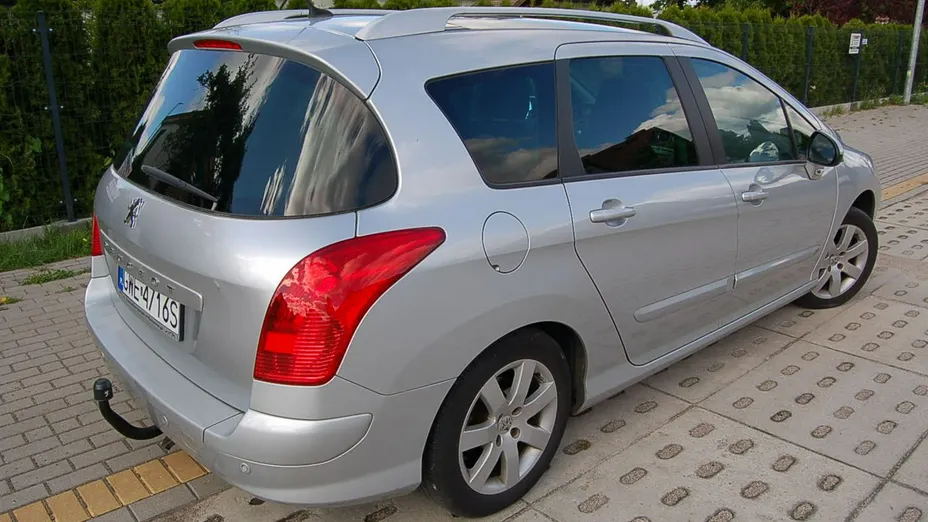 PEUGEOT 308 -