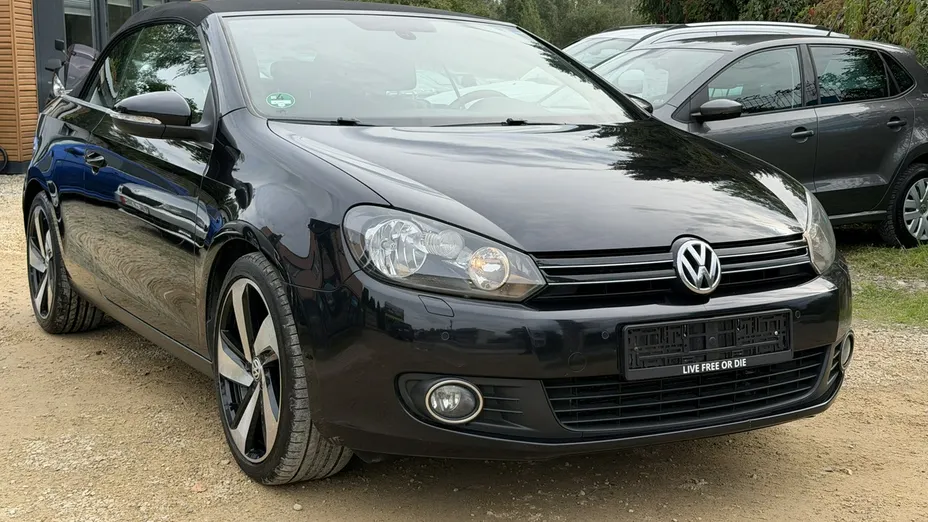 VOLKSWAGEN Golf -