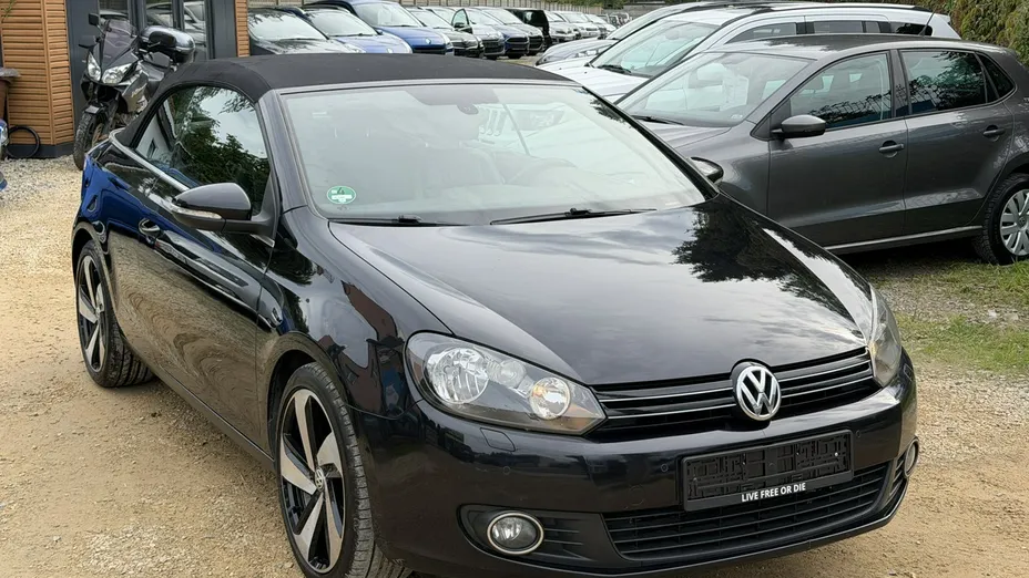 VOLKSWAGEN Golf -