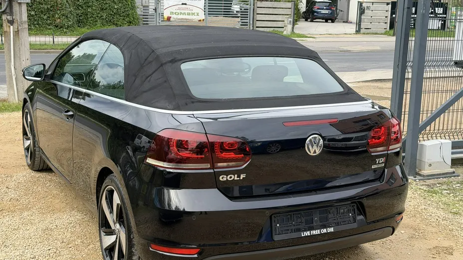 VOLKSWAGEN Golf -