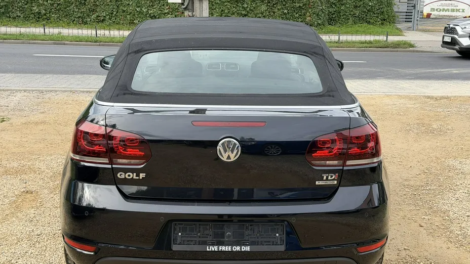 VOLKSWAGEN Golf -