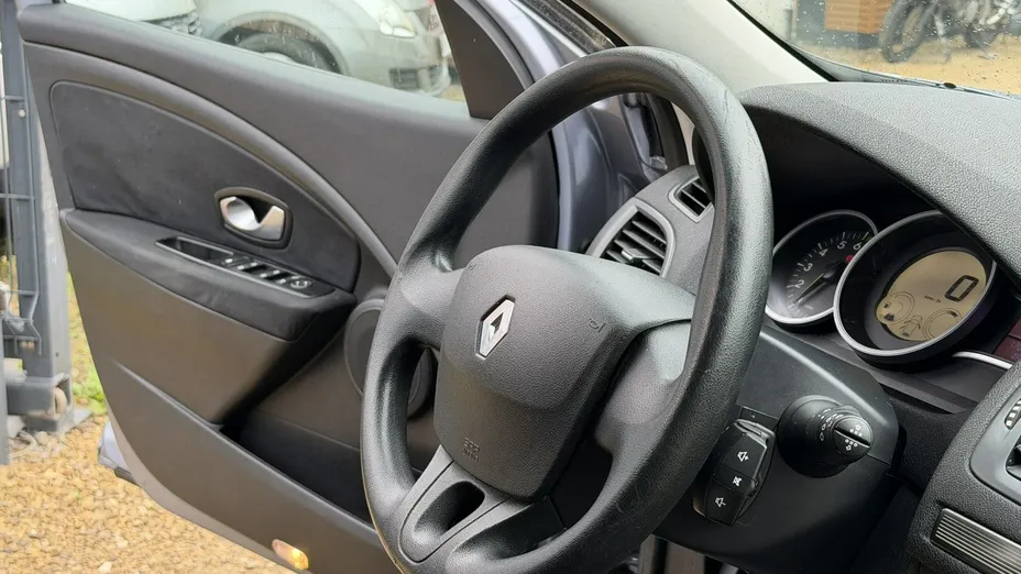 RENAULT Megane -