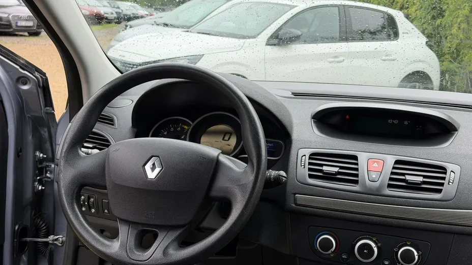 RENAULT Megane -