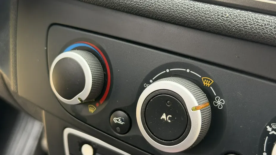 RENAULT Megane -