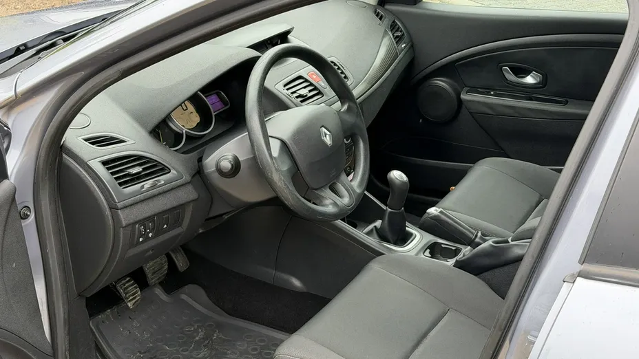 RENAULT Megane -