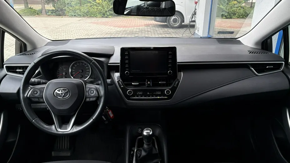 TOYOTA Corolla -