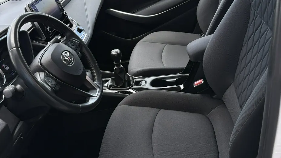 TOYOTA Corolla -