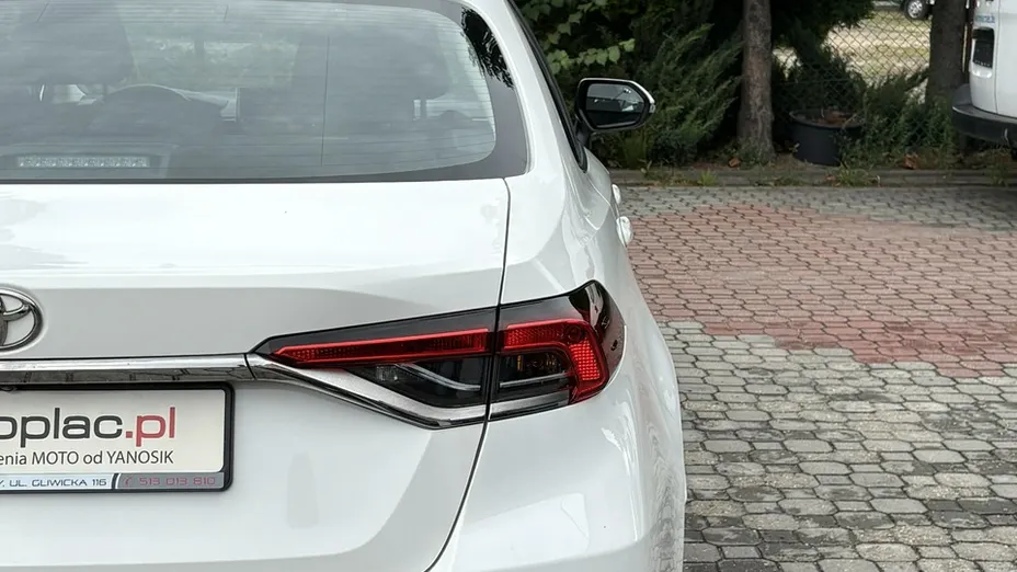 TOYOTA Corolla -