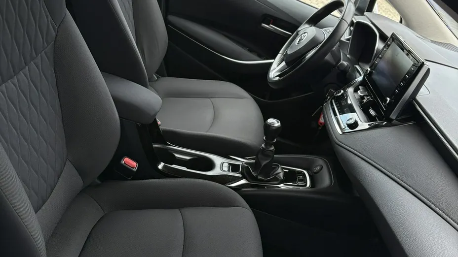 TOYOTA Corolla -
