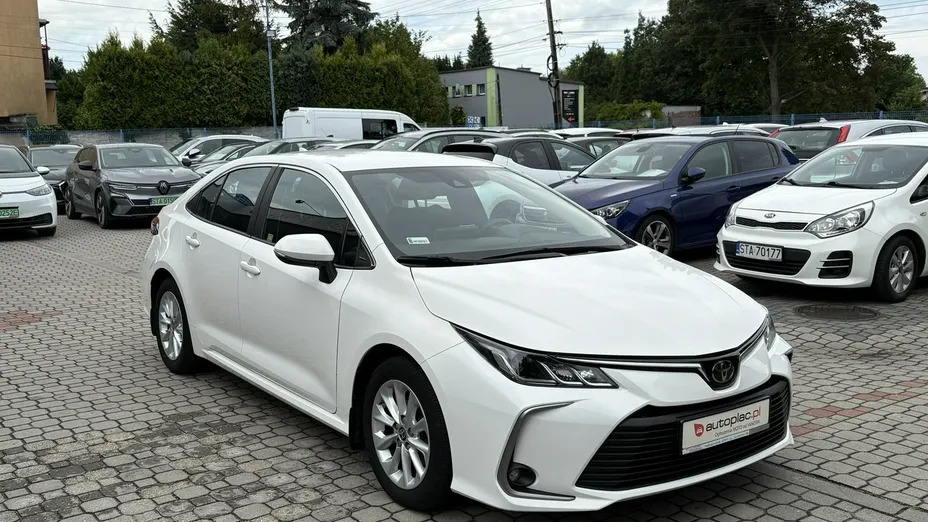TOYOTA Corolla -