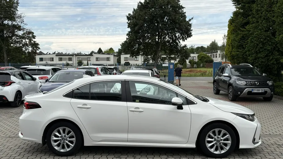 TOYOTA Corolla -
