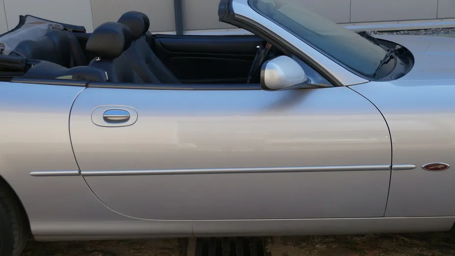JAGUAR XK8 -