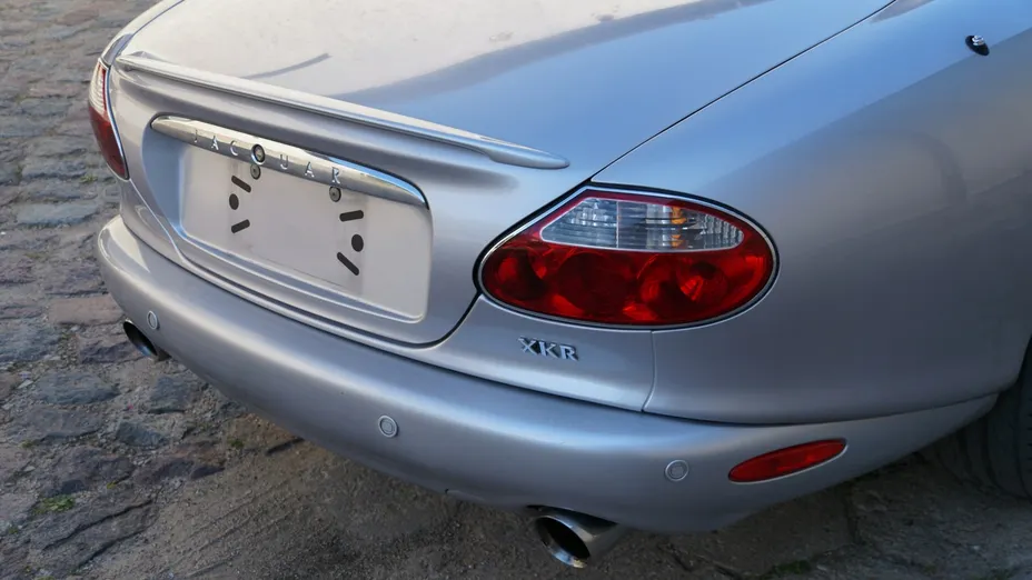 JAGUAR XK8 -