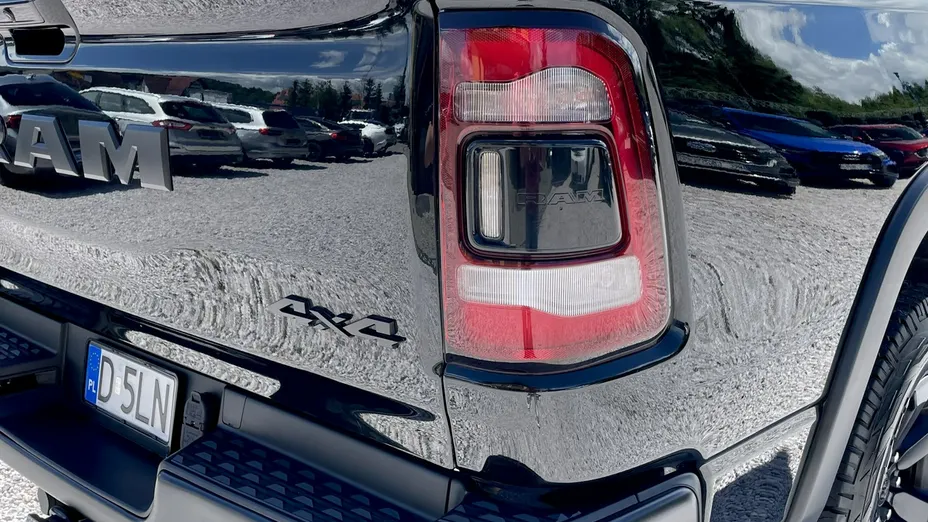 RAM 1500 -