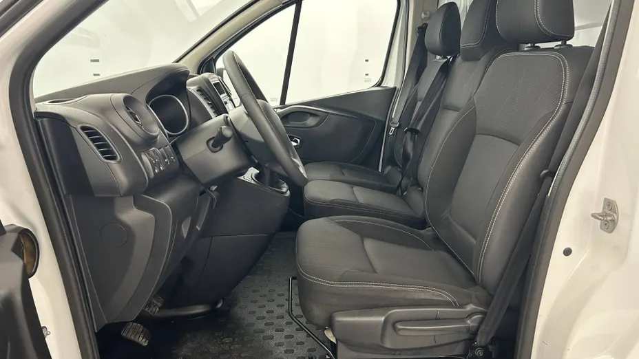 RENAULT Trafic -