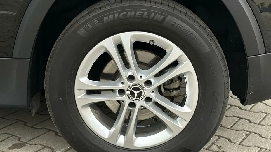 MERCEDES-BENZ GLB GLB 200 mHEV Progressive 7G-DCT