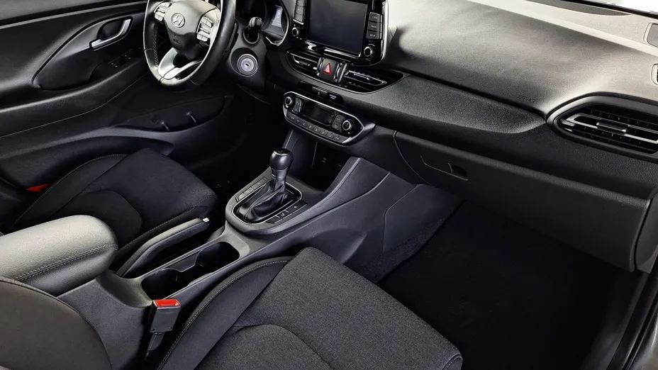HYUNDAI i30 i30 Fastback 1.5 T-GDI 48V Smart DCT