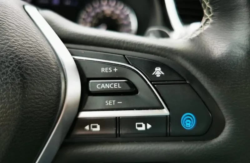 INFINITI QX50 -