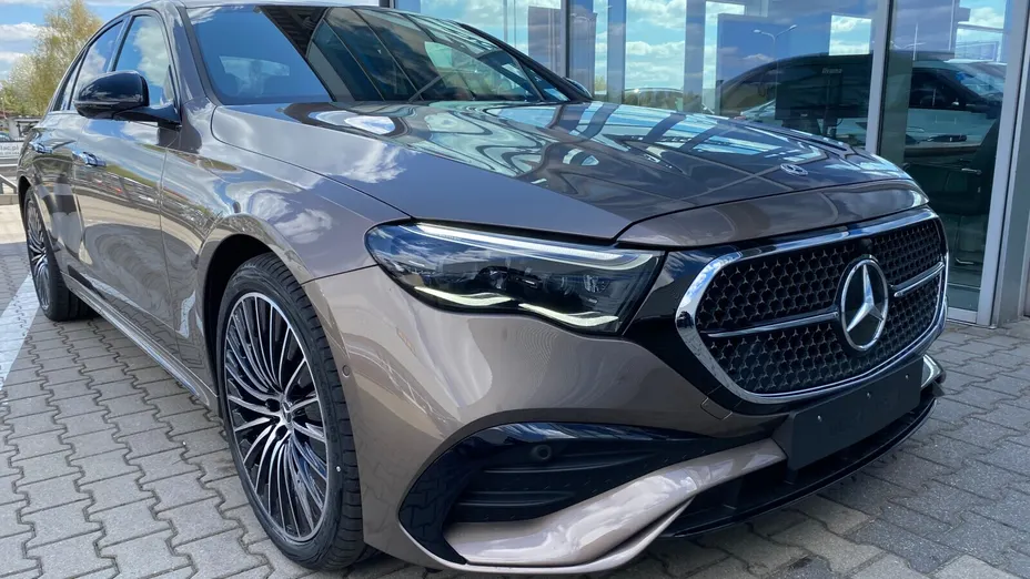 MERCEDES-BENZ E Klasa E 220 d mHEV 4-Matic AMG 9G-Tronic