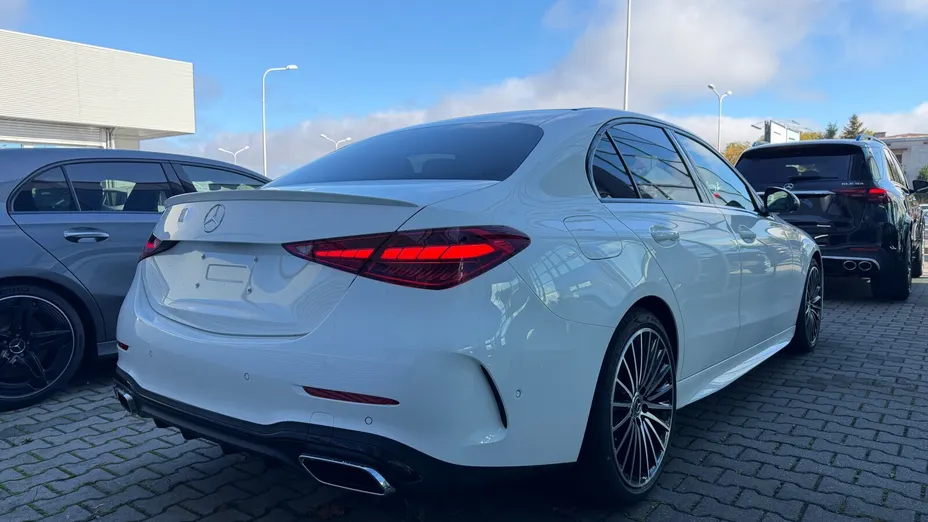 MERCEDES-BENZ C Klasa C 220 d mHEV 4-Matic AMG